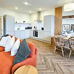 Luxury 2 Bed Townhouse Apartment, Harrogate Centre