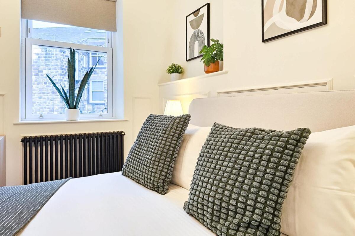 Luxury 2 Bed Townhouse Apartment, Centre *