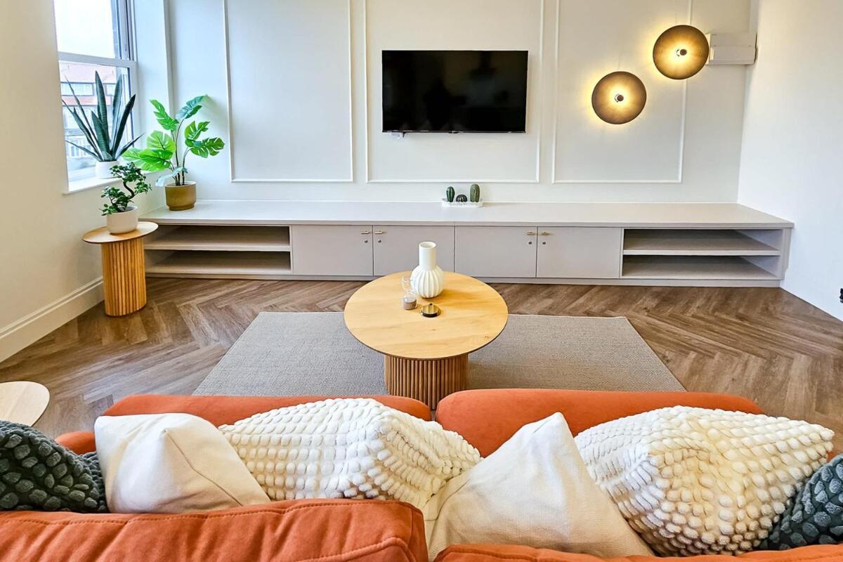 Luxury 2 Bed Townhouse Apartment, Centre Apartment *