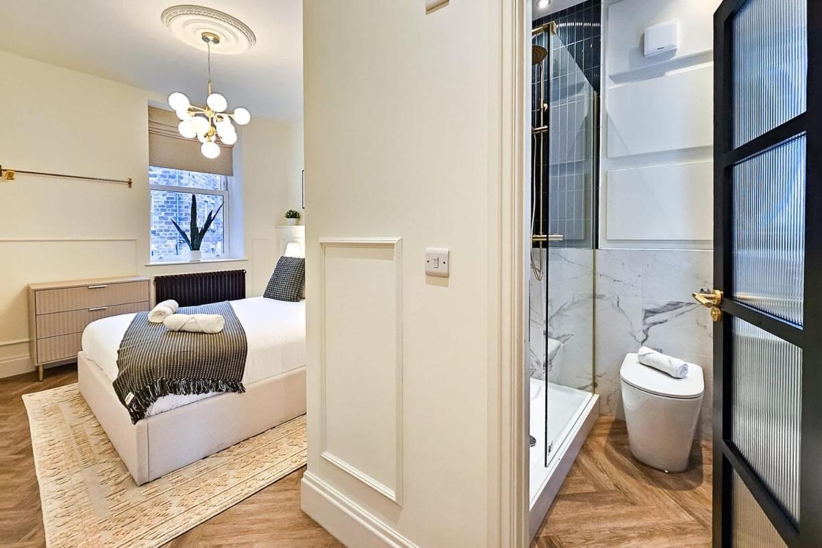 Luxury 2 Bed Townhouse Apartment, Centre